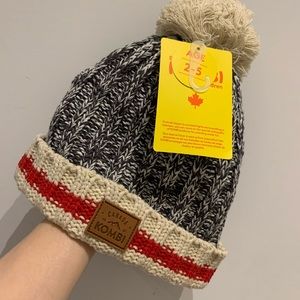 Kombi Unisex Winter Hat with Pompom
